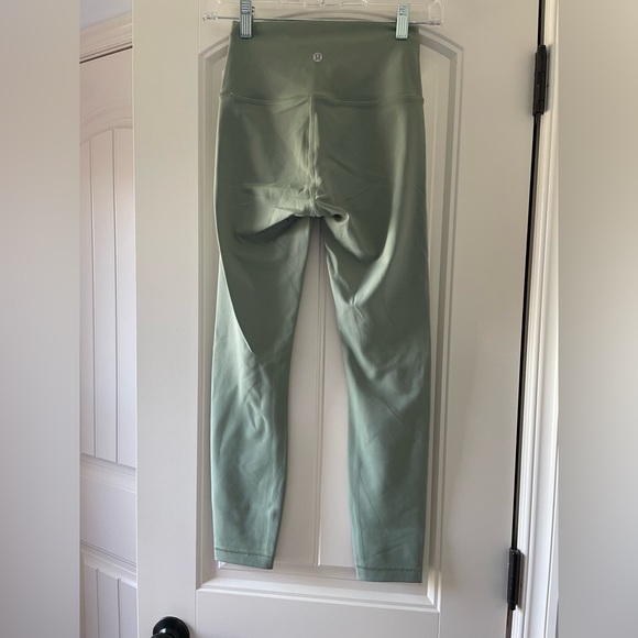 Lululemon wunder train legging - Picture 2 of 3